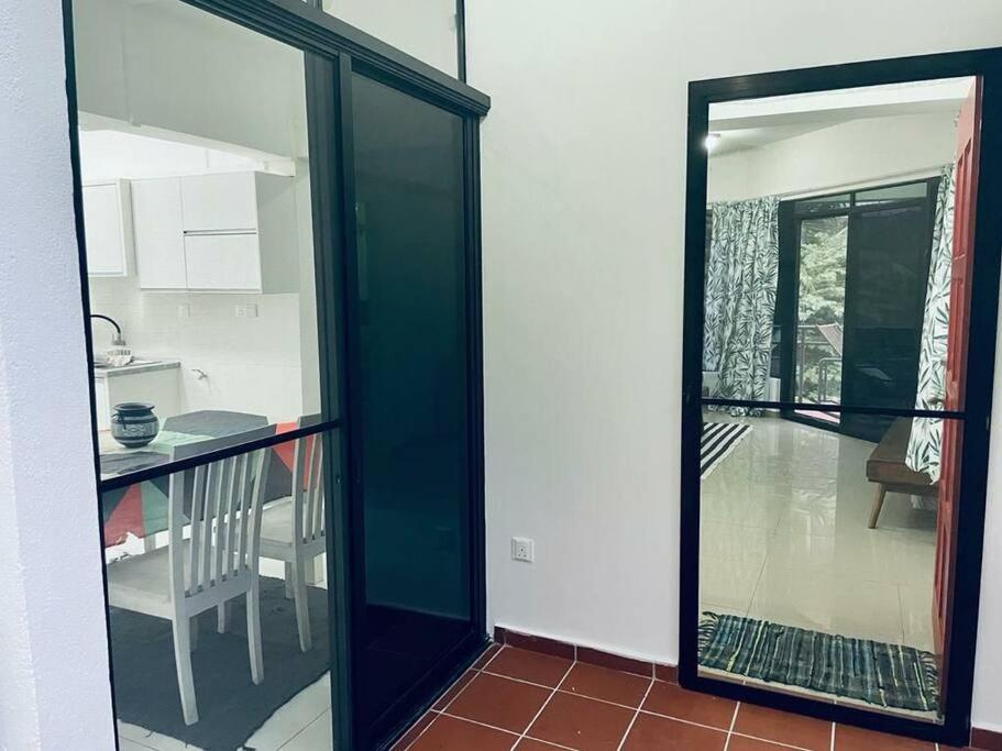 Apartment Kk Jungle Hideaway Lovely 5 Mins Walk To Town *